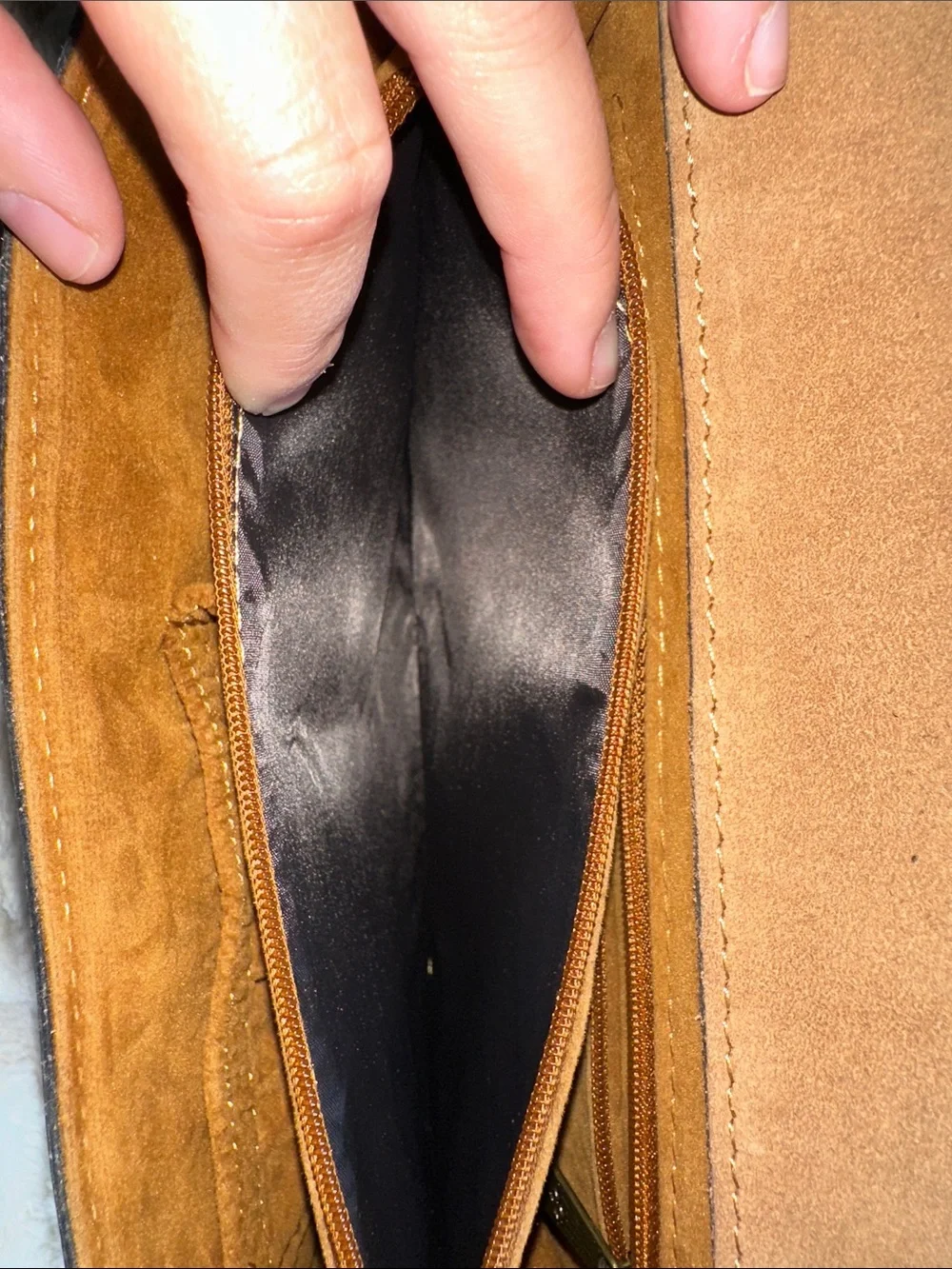 ✨NWOT✨ Patricia Nash Olive Green Women's Embossed Leather Purse